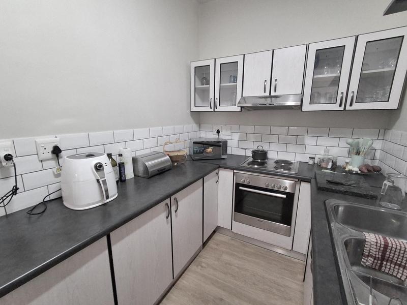 2 Bedroom Property for Sale in Sea Point Western Cape